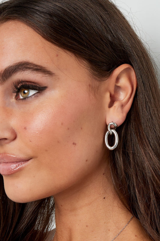 Tiny Chain Earrings